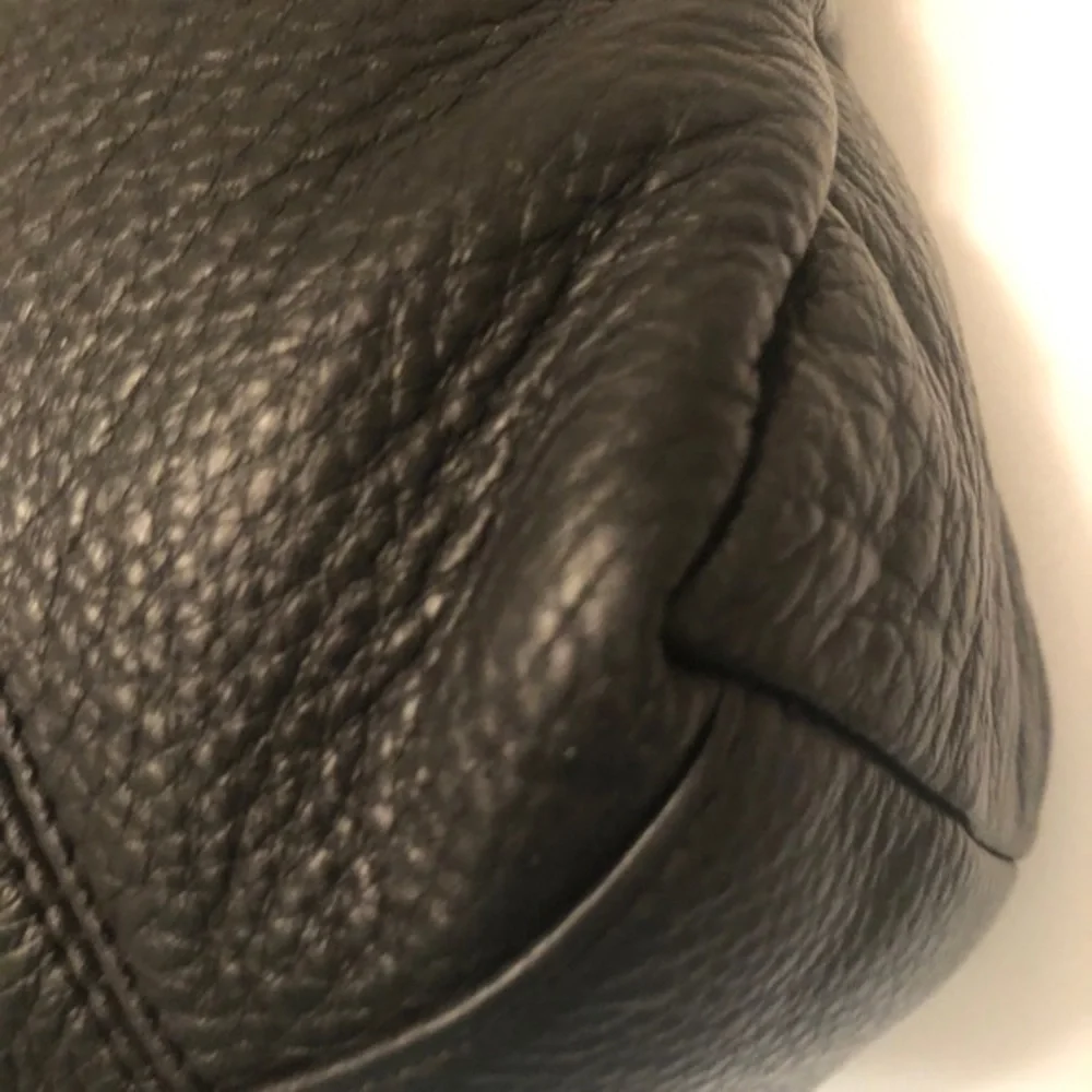 Vince camuto black leather Zoe hobo expandable bag